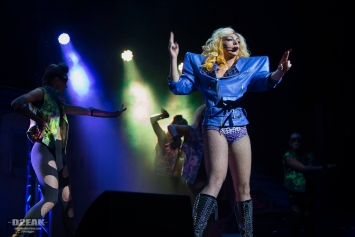 lady-gaga-tribute-donna-marie-at-st-davids-hall-2013-112