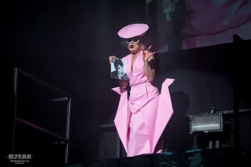lady-gaga-tribute-donna-marie-at-st-davids-hall-2013-114