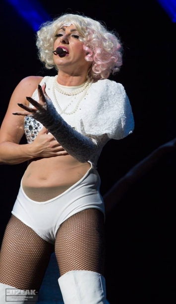 lady-gaga-tribute-donna-marie-at-st-davids-hall-2013-121