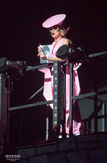 lady-gaga-tribute-donna-marie-at-st-davids-hall-2013-124