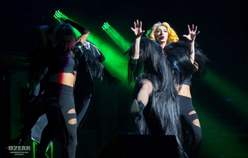 lady-gaga-tribute-donna-marie-at-st-davids-hall-2013-142