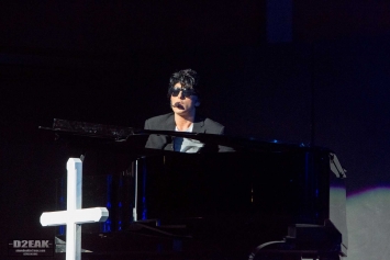 lady-gaga-tribute-donna-marie-at-st-davids-hall-2013-159