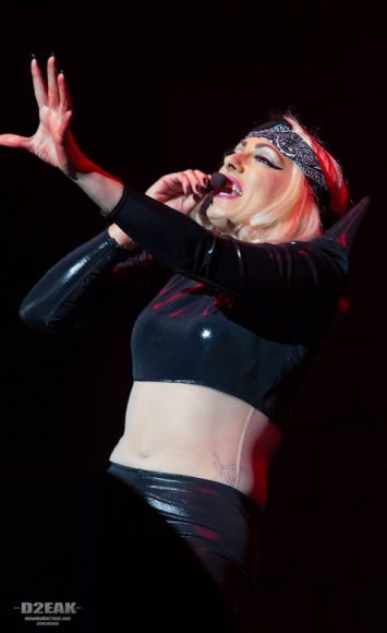 lady-gaga-tribute-donna-marie-at-st-davids-hall-2013-45