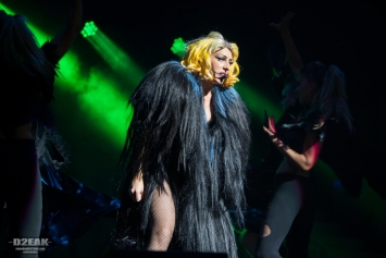 lady-gaga-tribute-donna-marie-at-st-davids-hall-2013-96