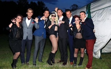 lady-gaga-tribute-donna-marie-meets-the-overtones